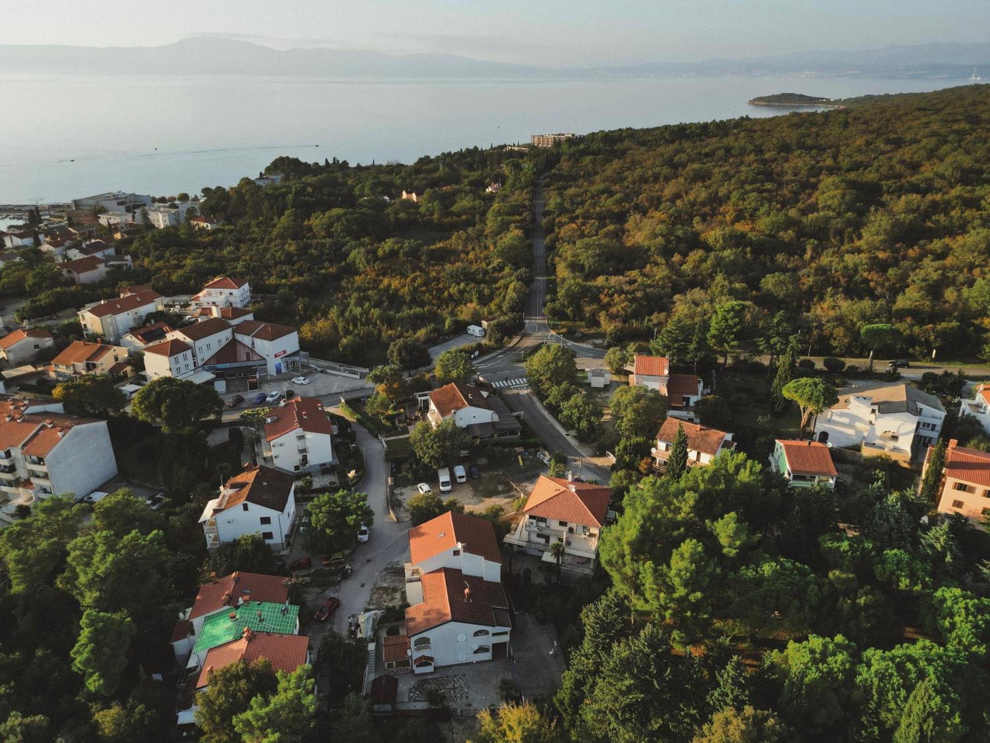 Adorable Holiday Apartment Малинска Экстерьер фото